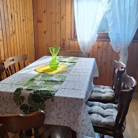 Semesterbostad Wooden House Ada Belgrad