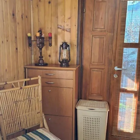 Semesterbostad Wooden House Ada *